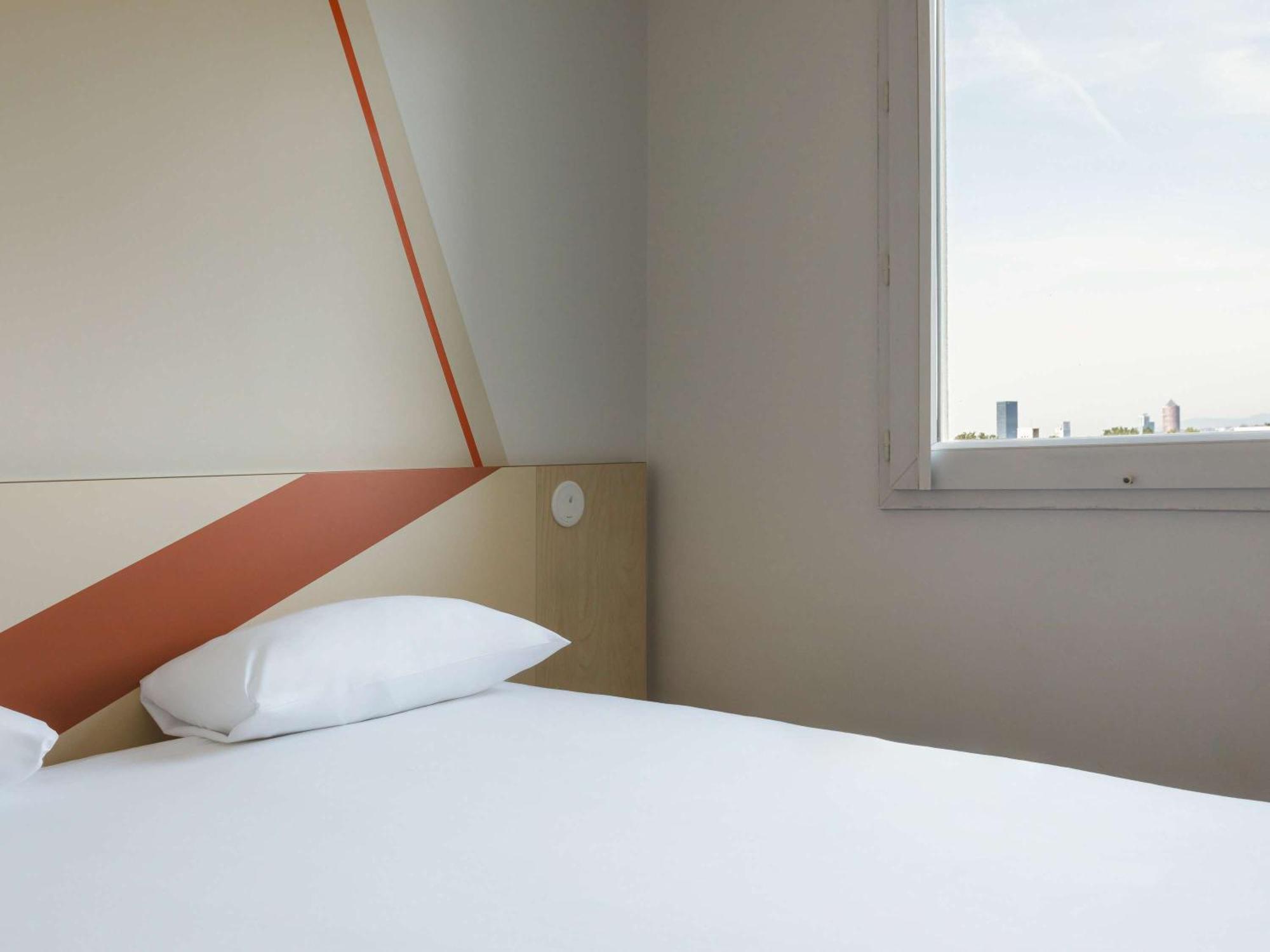 Ibis Budget Lyon Villeurbanne Exteriör bild