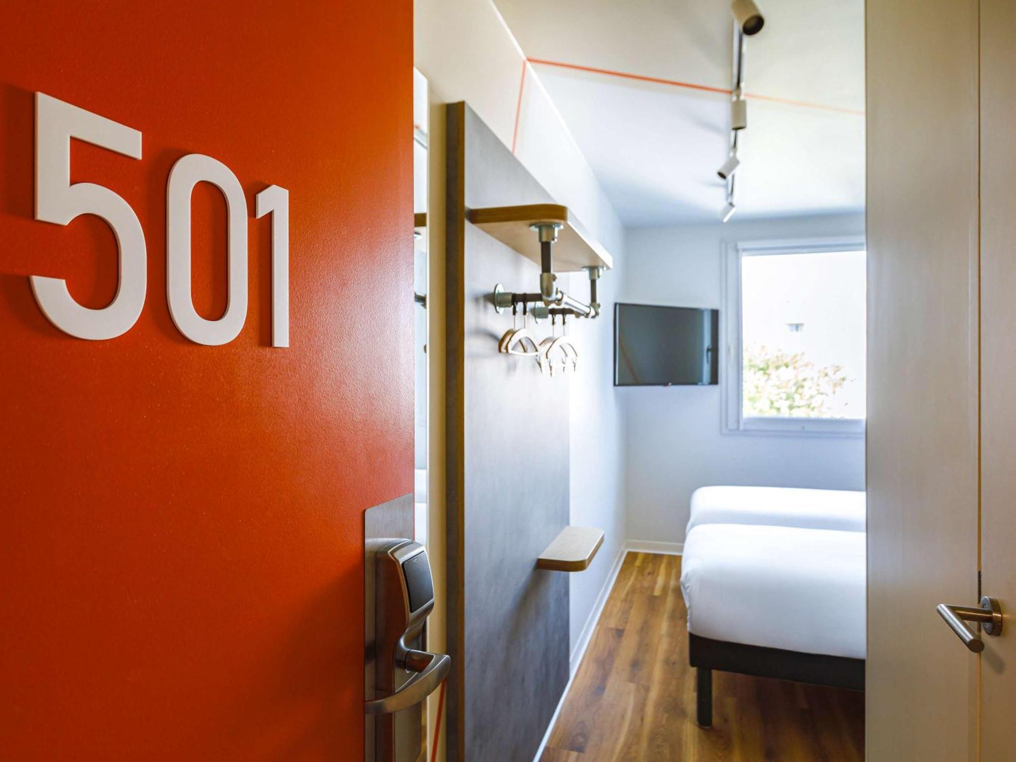 Ibis Budget Lyon Villeurbanne Exteriör bild